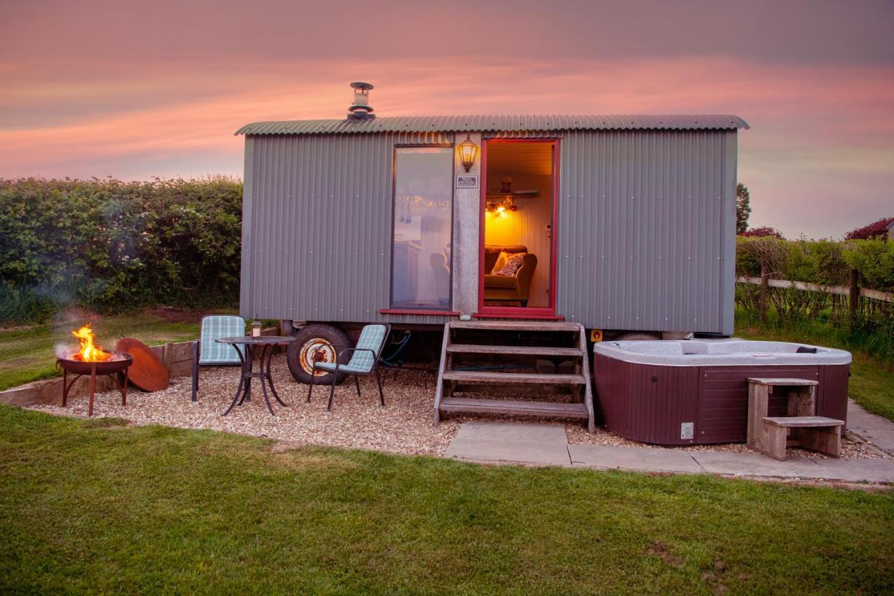 The Big Cwtch Shepherd'S Hut Kidwelly Kültér fotó