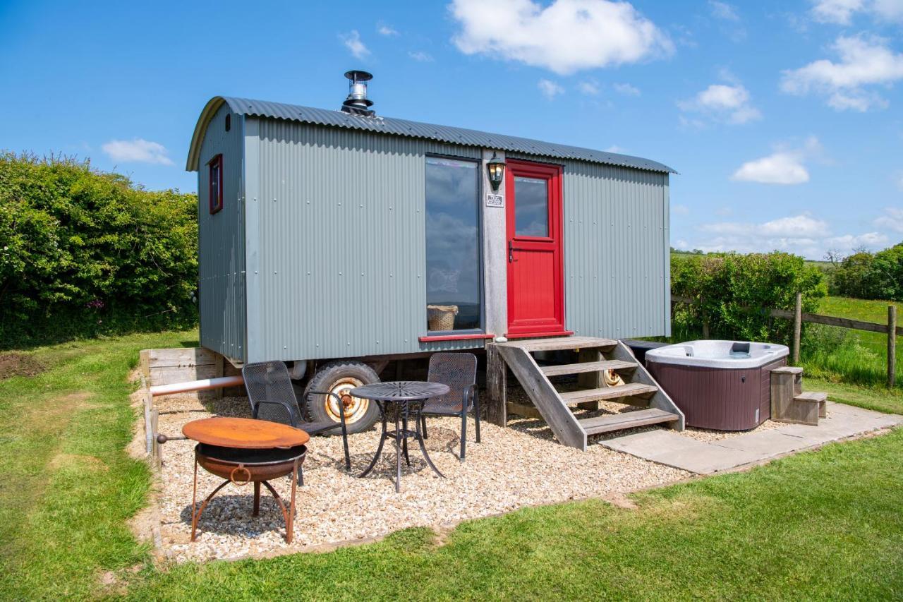 The Big Cwtch Shepherd'S Hut Kidwelly Kültér fotó